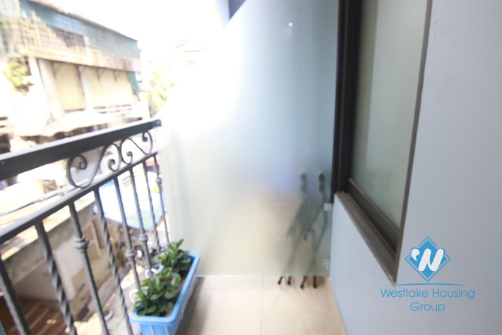Nice and new studio for rent on Huynh Thuc Khang, Dong Da